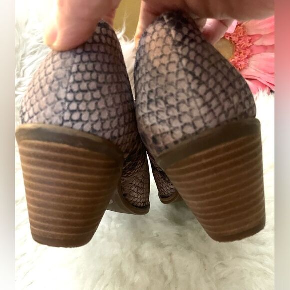 Lucky Brand Tresee Snakeskin Print Ankle Booties 6.5 - Picture 6 of 10